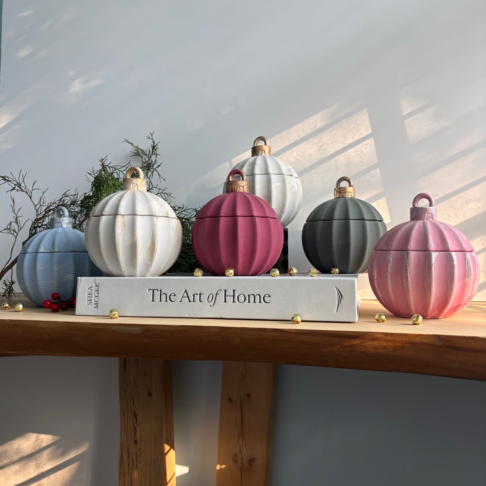 Aurora - Concrete Ornament Candle