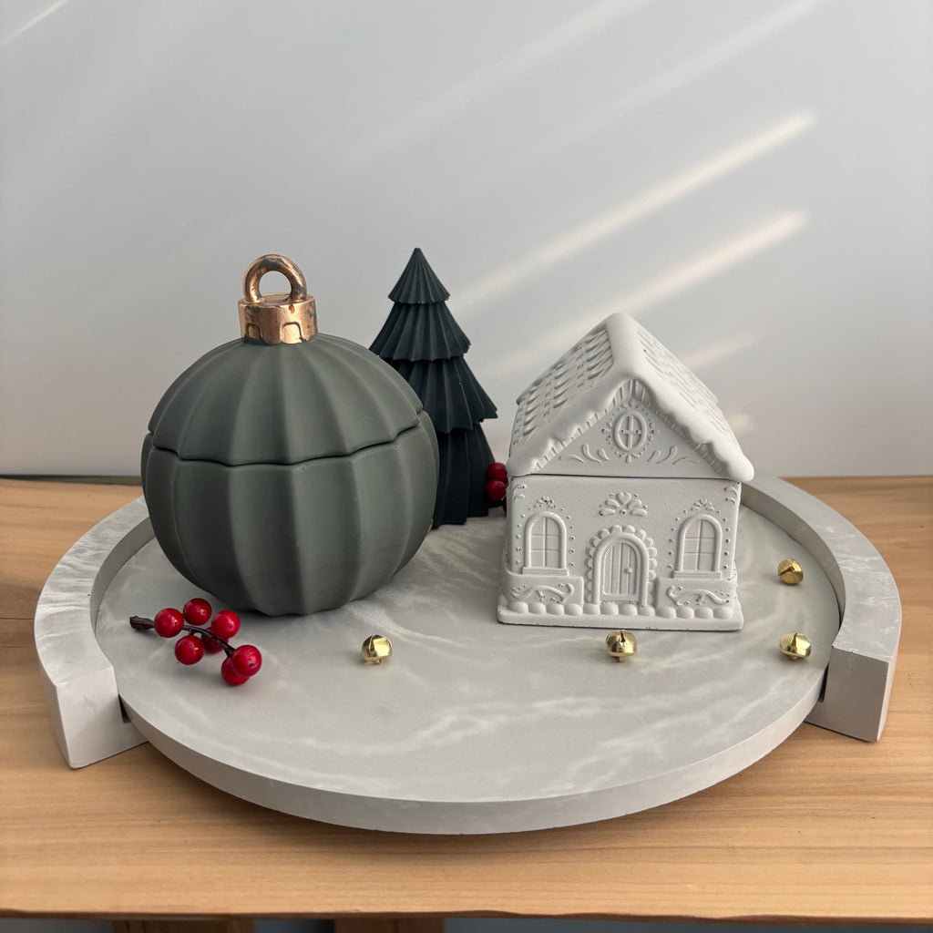 Hearth Cottage - Concrete Candle
