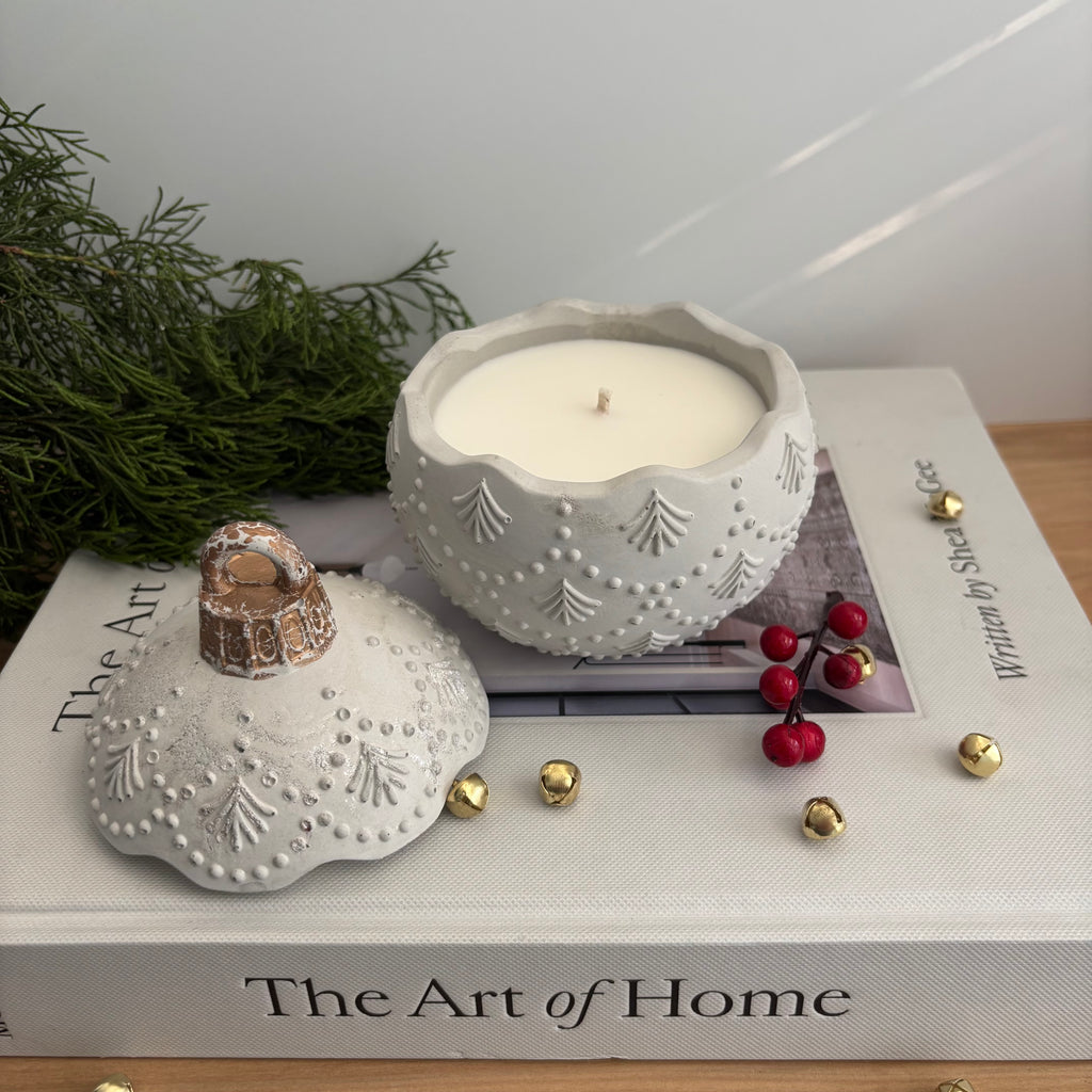 Noelle - Concrete Ornament Candle