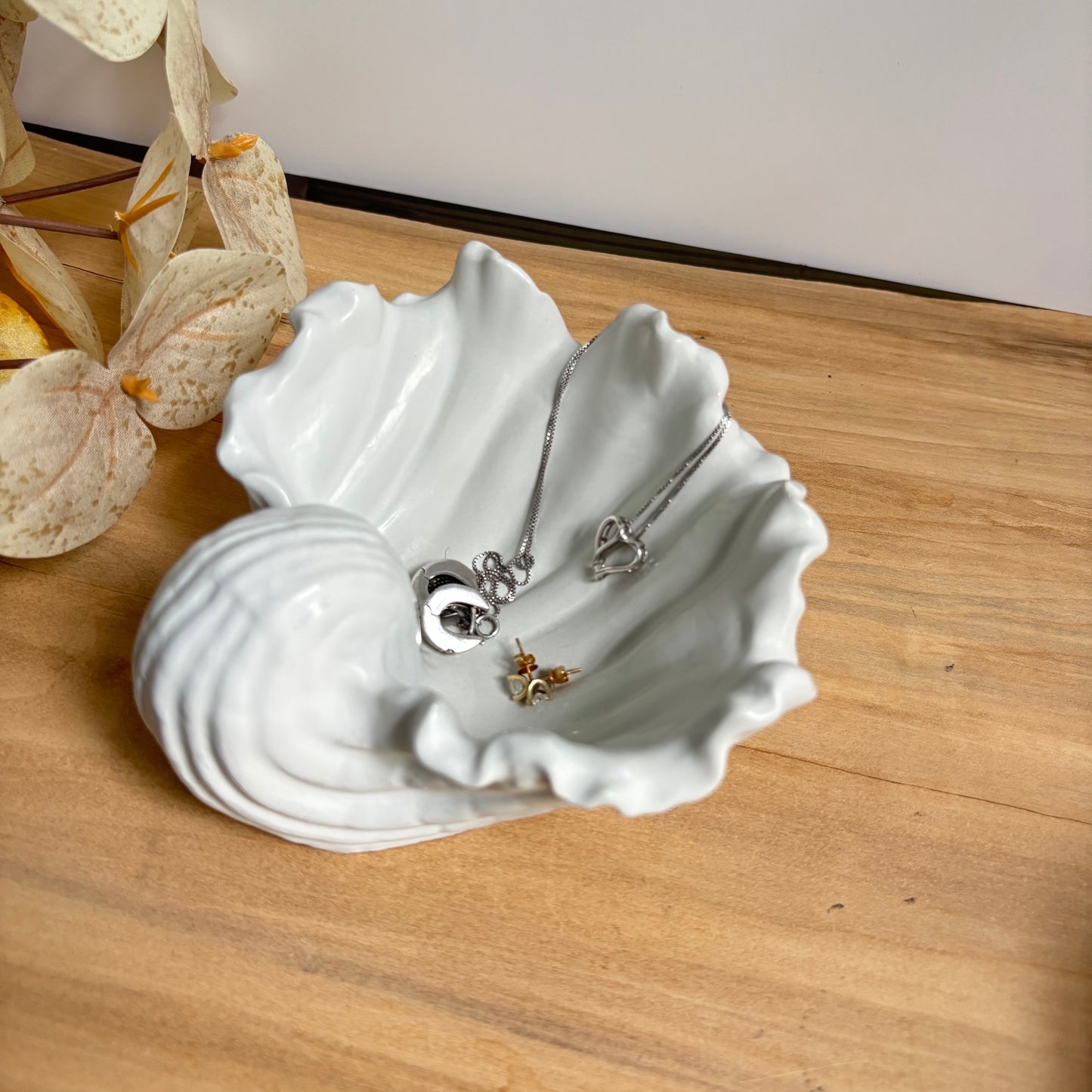 Selene - Shell Bowl-Dish