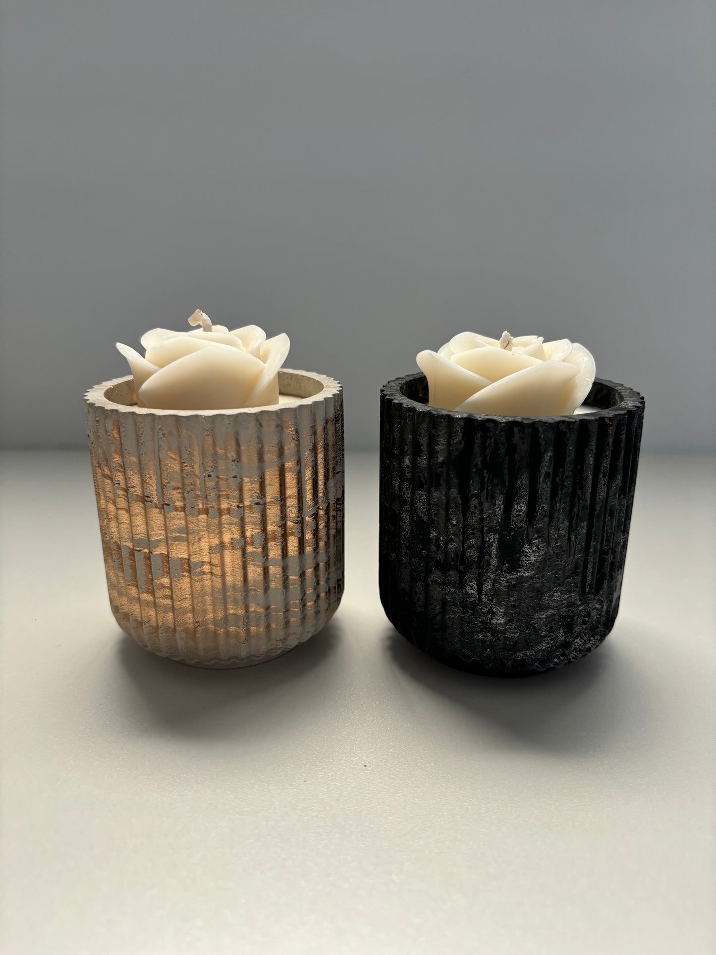 Ribbed Vessel Candle With Rose