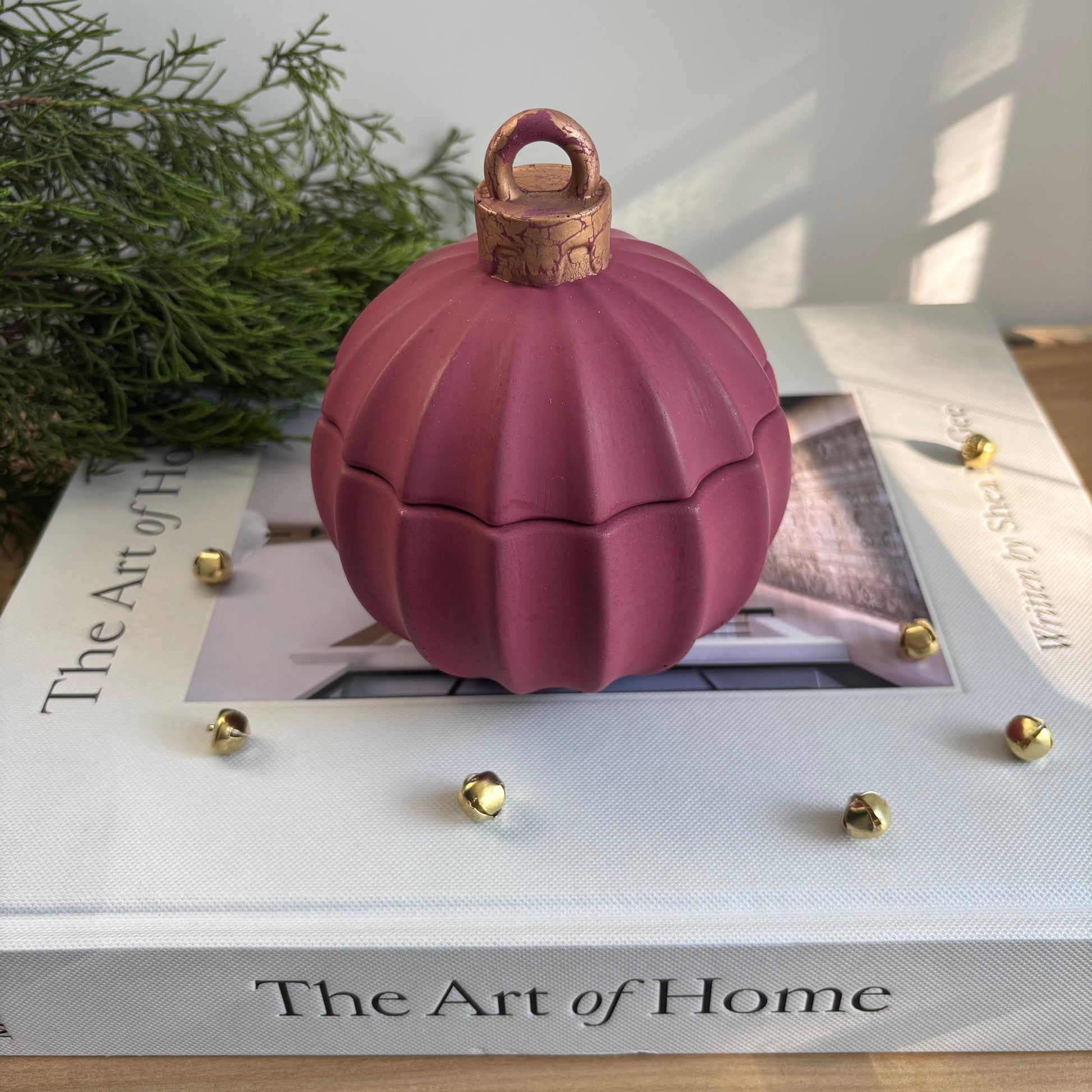 Aurora - Concrete Ornament Vessel