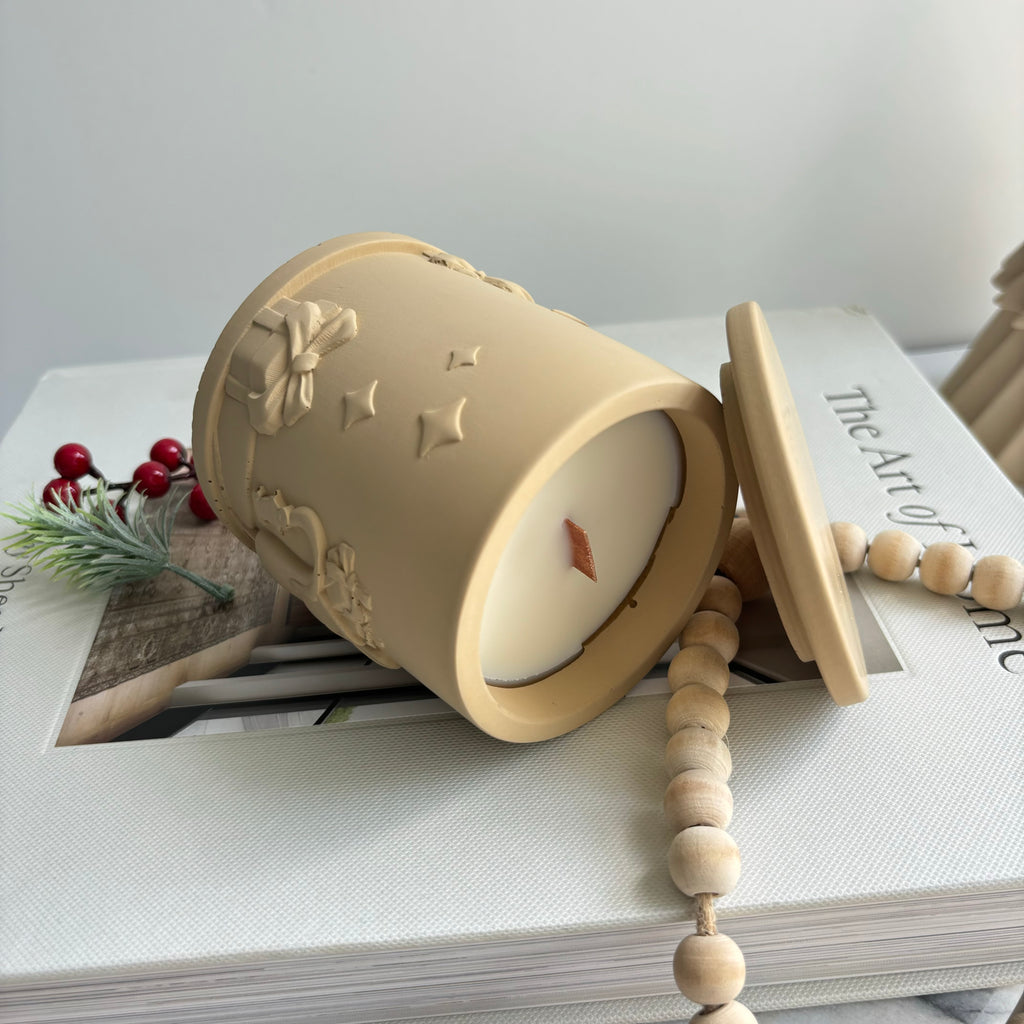 Santa Sleigh Candle Pot
