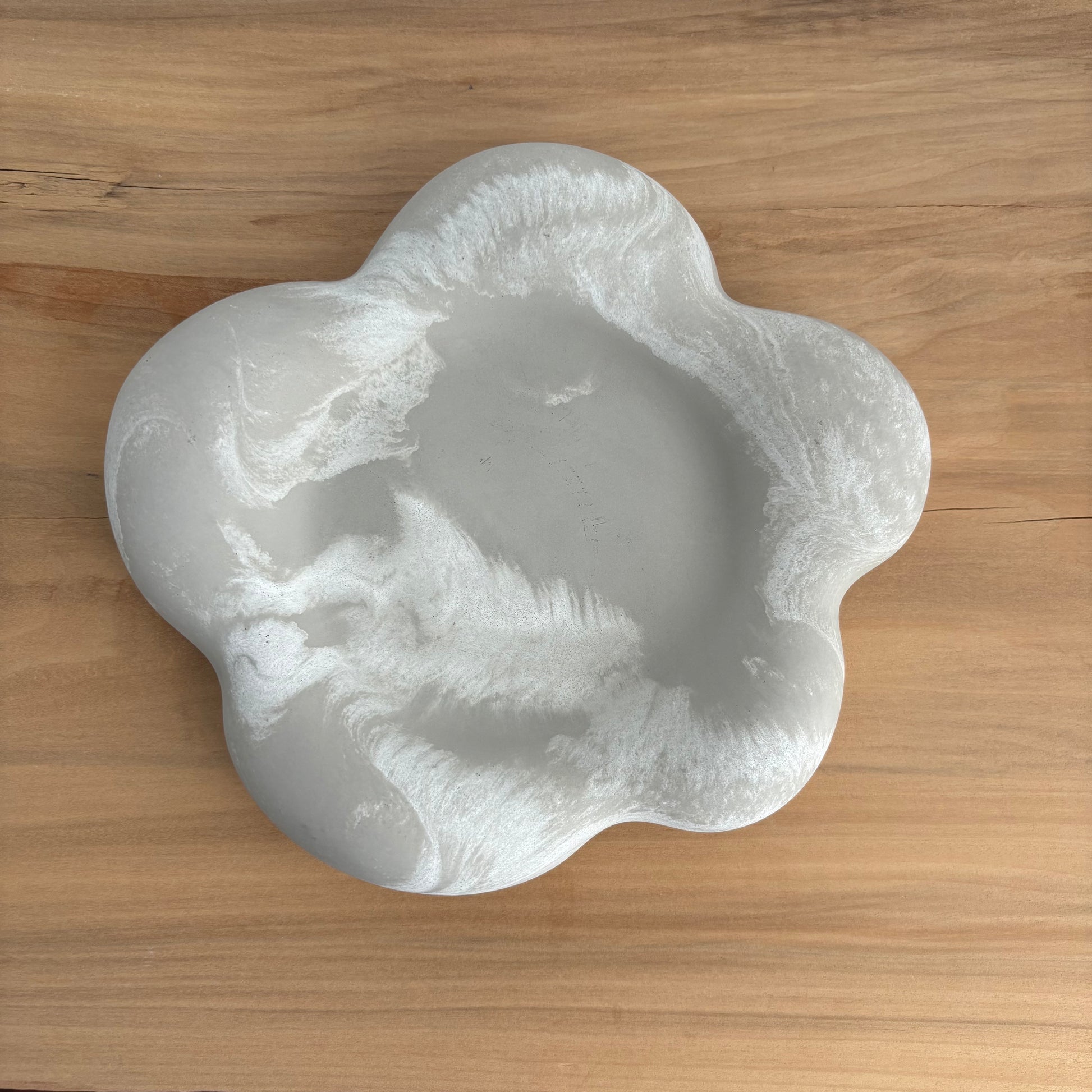 Bloom Concrete Tray – Sculptural Catchall Dish