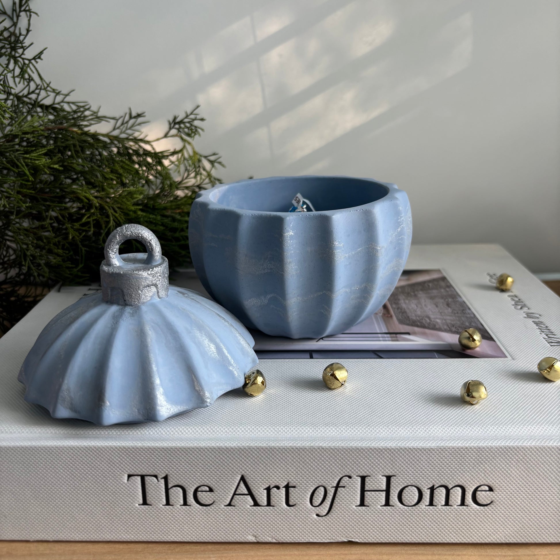 Aurora - Concrete Ornament Vessel