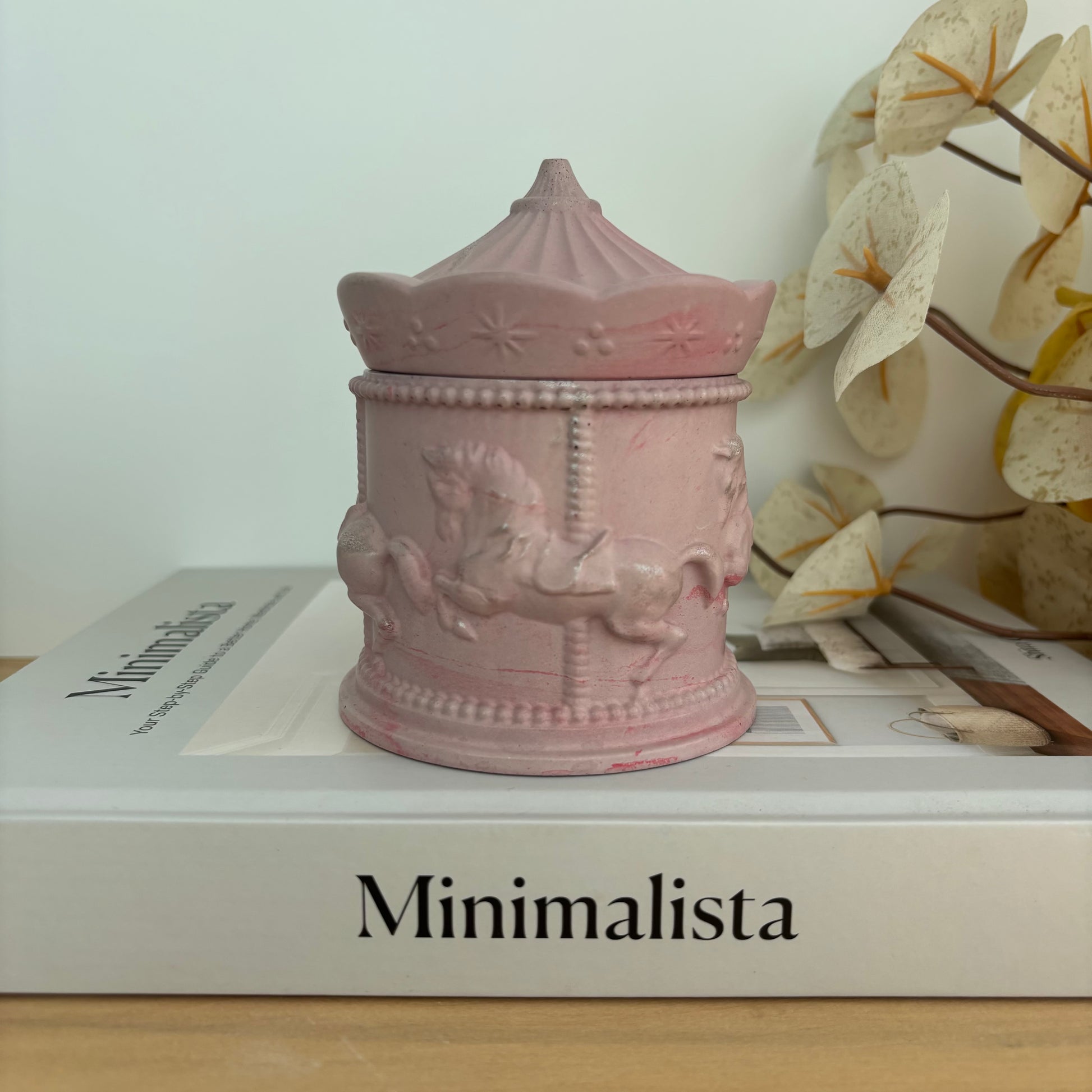 Carousel Concrete Candle Pot – Handcrafted Sculptural Design