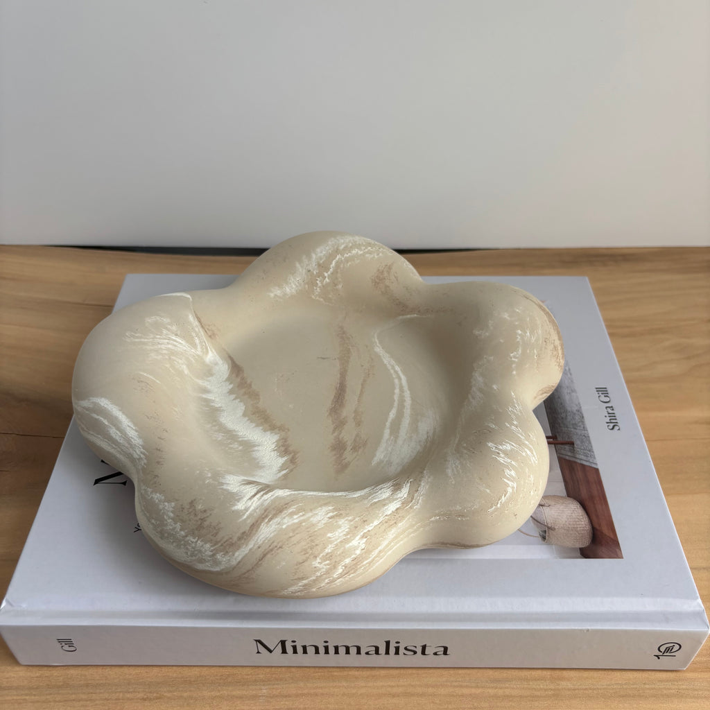 Bloom Concrete Tray – Sculptural Catchall Dish