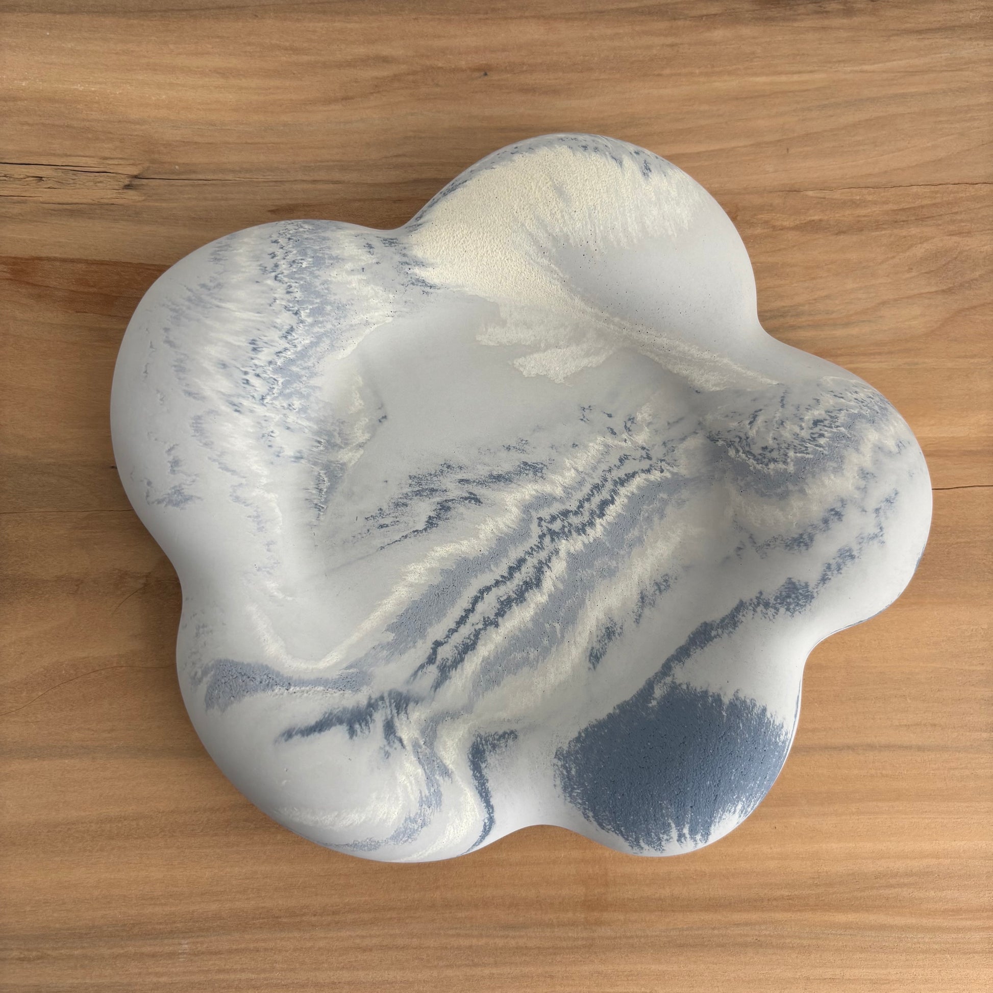Bloom Concrete Tray – Sculptural Catchall Dish