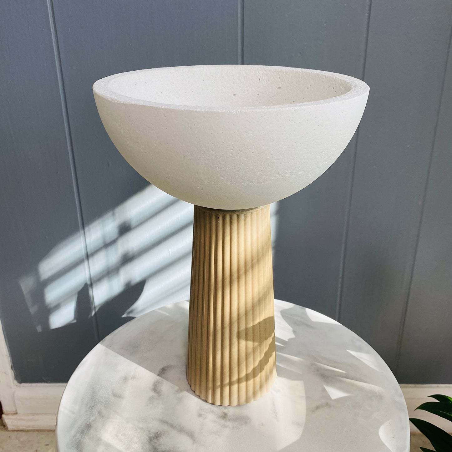 Leo Pedestal Bowl