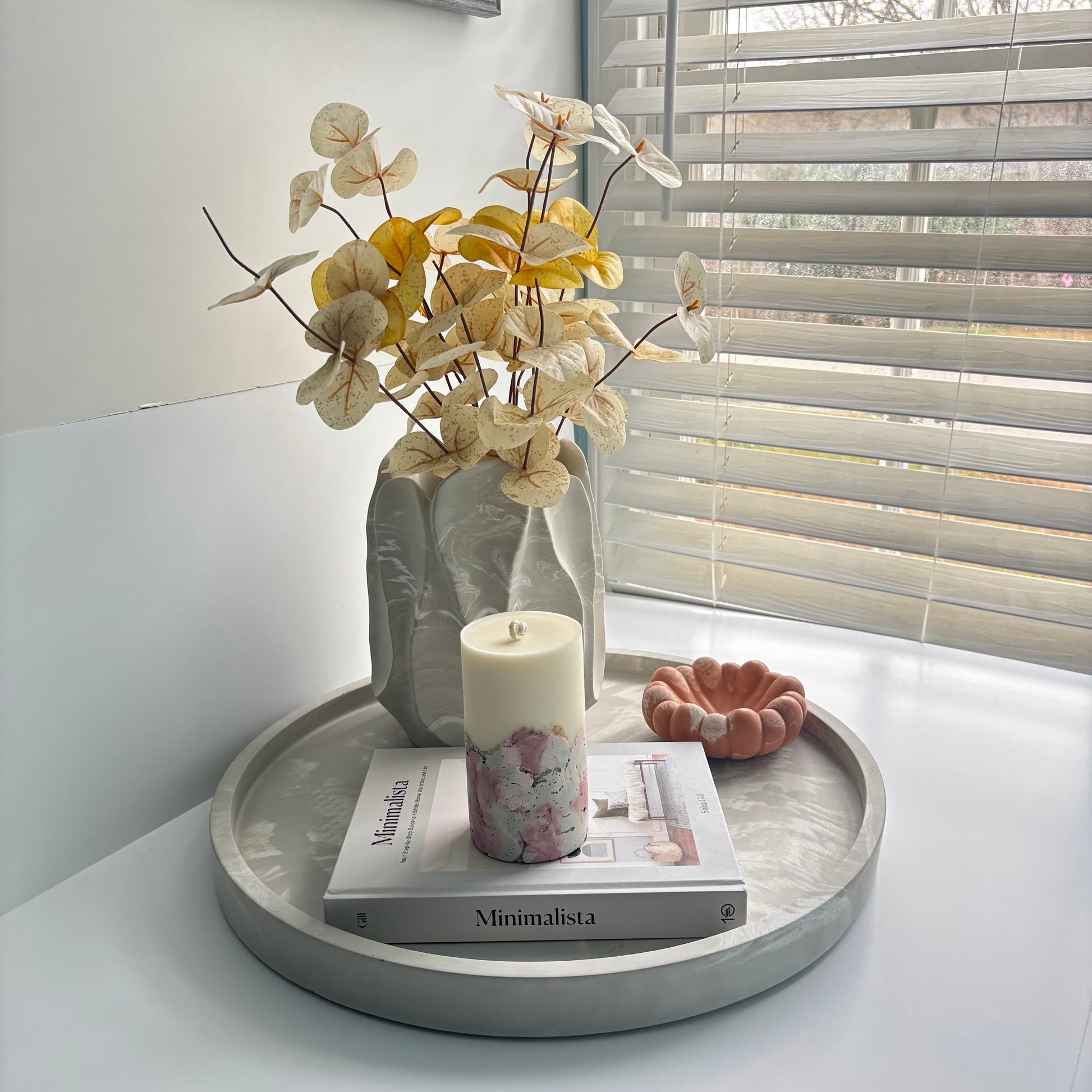 ORBIT – 18” Round Concrete Tray | Modern Statement Centerpiece | Handmade Luxury Decor