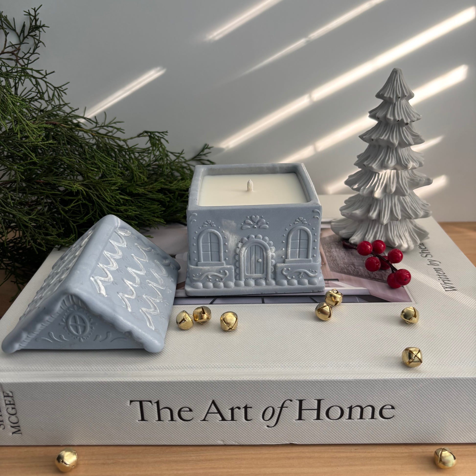 Hearth Cottage - Concrete Candle
