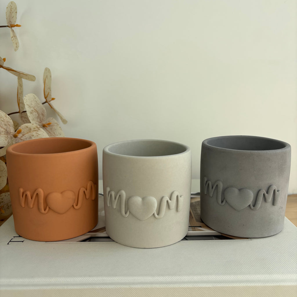Mom Embossed Concrete Candle Pot