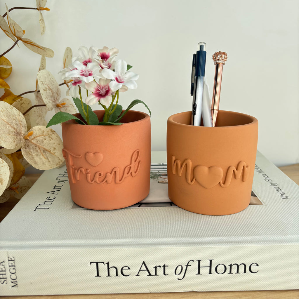 Mom Embossed Concrete Candle Pot