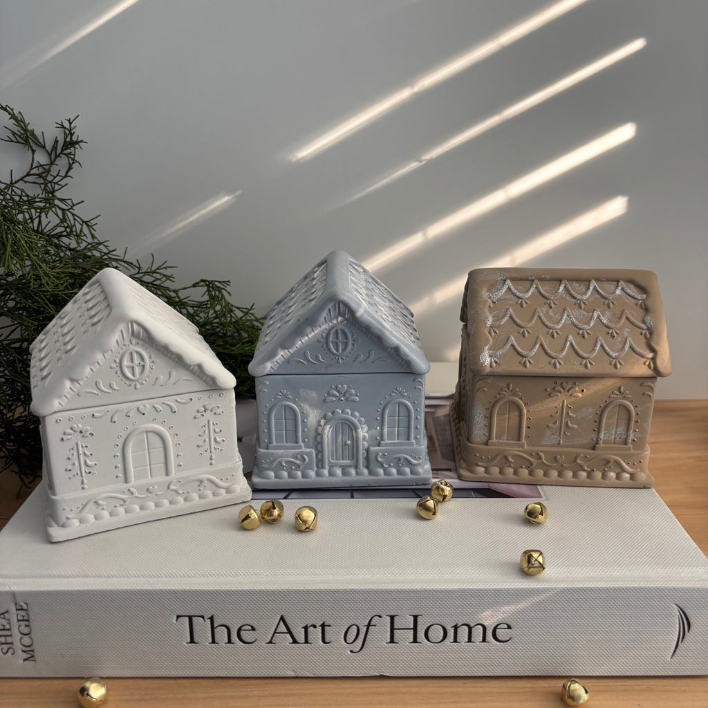 Hearth Cottage - Concrete Candle