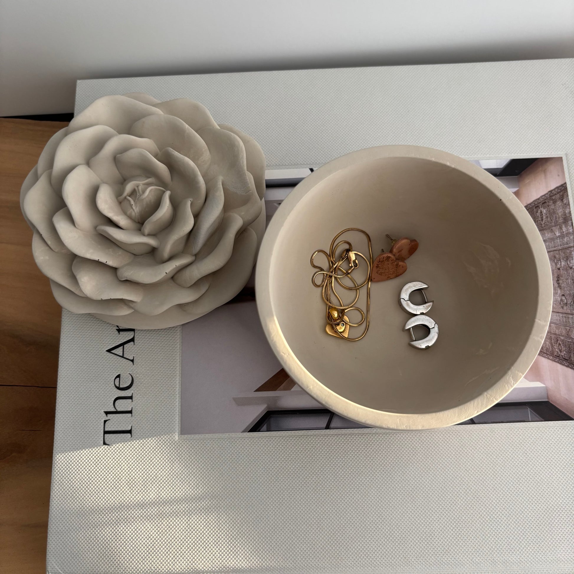 Bloomstone – Flower Lid Concrete Vessel | Handmade Sculptural Candle Jar | Mother’s Day Gift