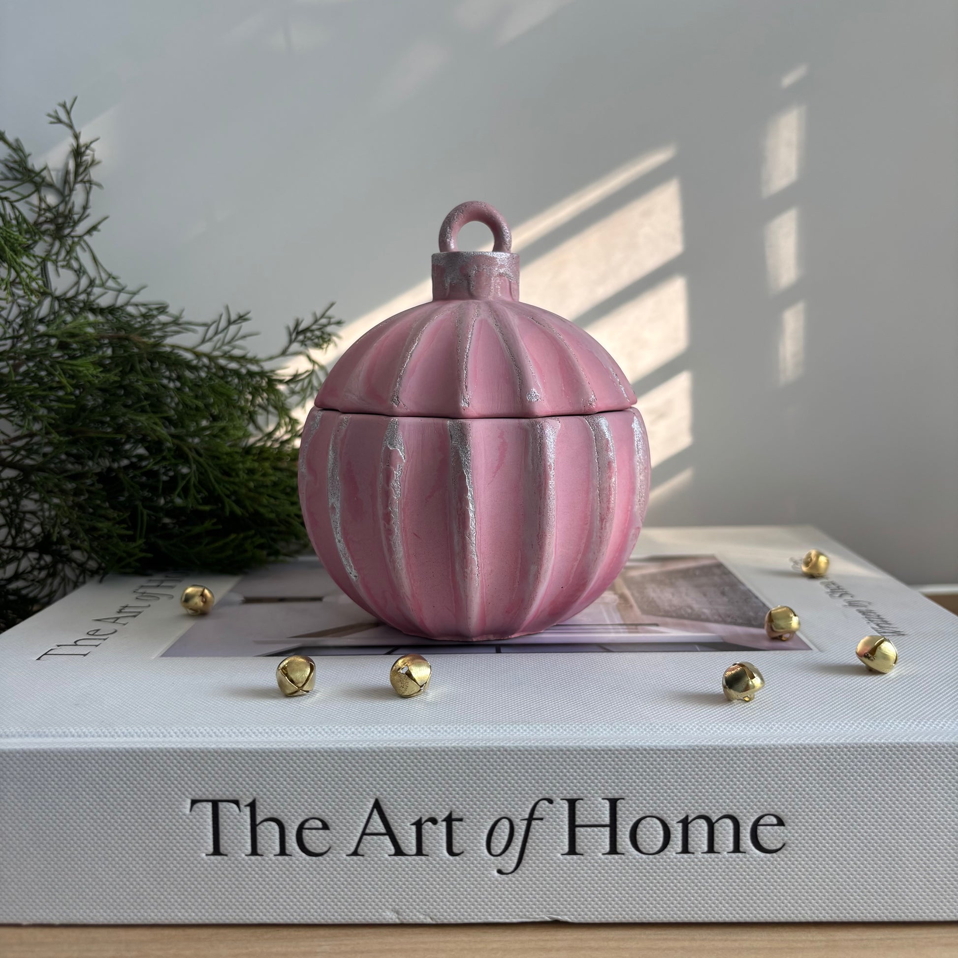 Aurora - Concrete Ornament Vessel