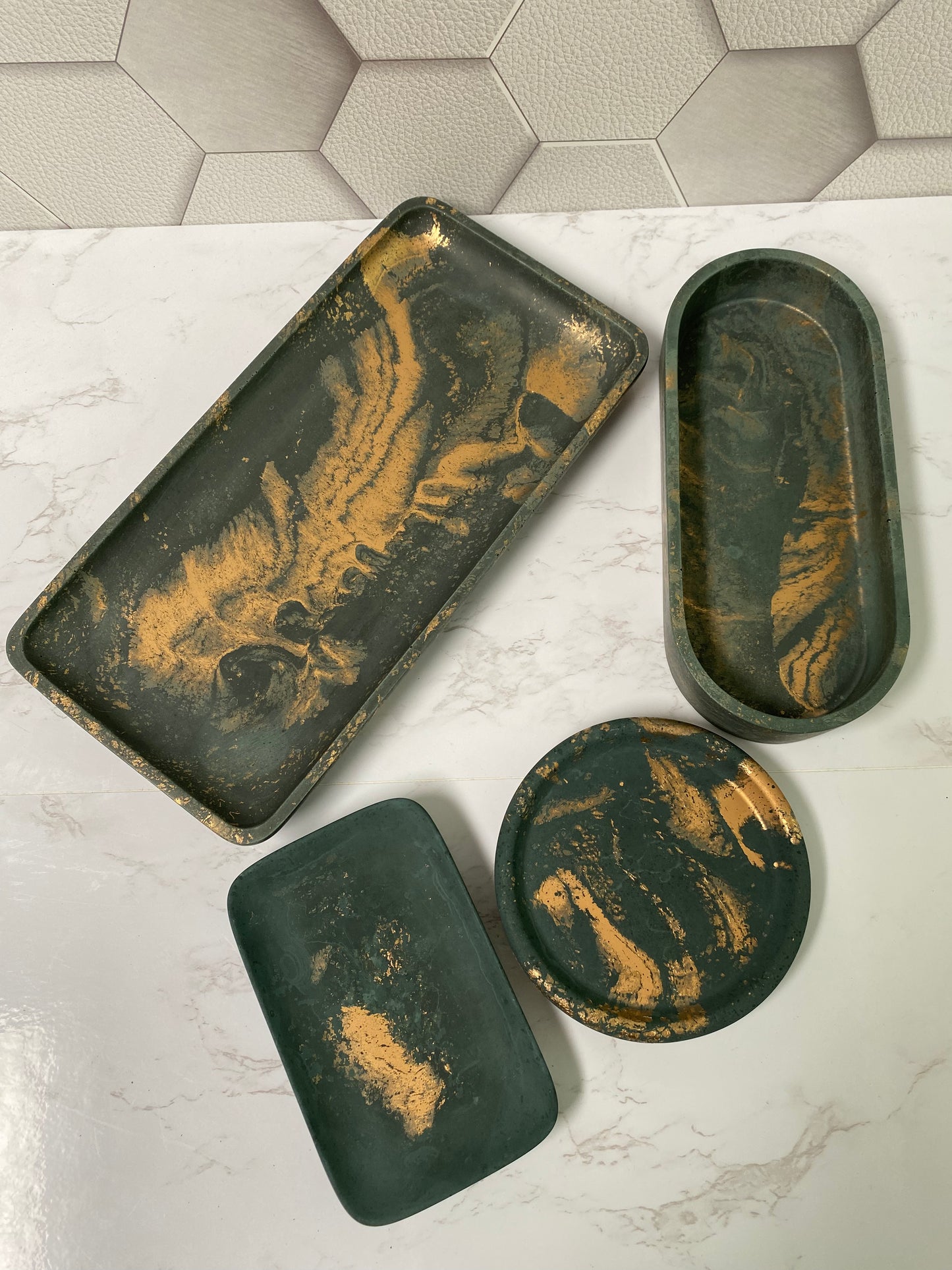 Set of 4 trays